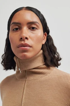 Clearance Abida Knit T-Neck Kvinde Strik Og Cardigans