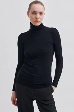 Best Matima T-Neck Tee Kvinde Toppe Og T-Shirts